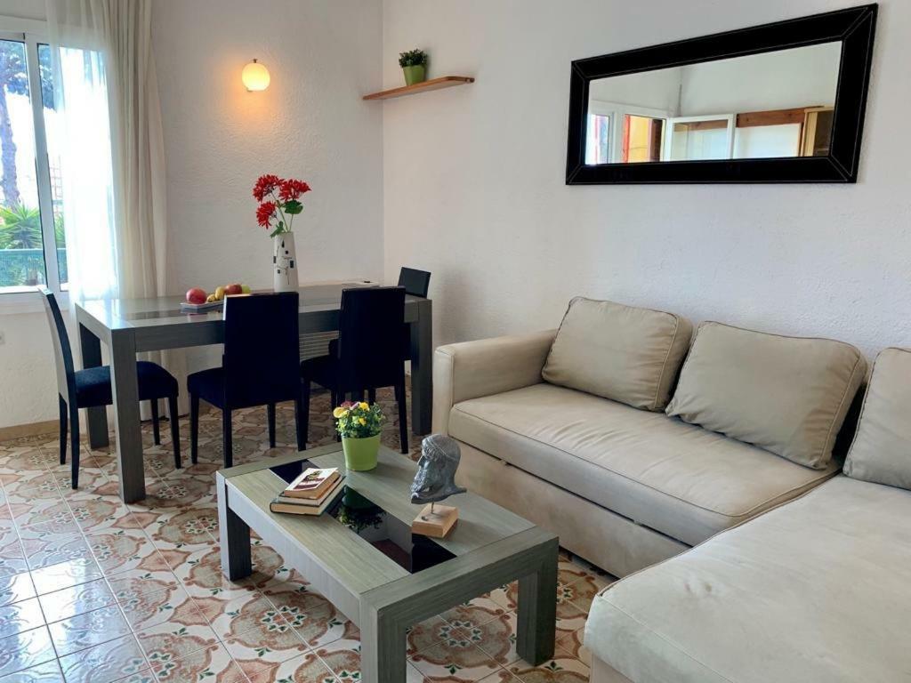 Nice Apartamen Lloret de Mar Esterno foto